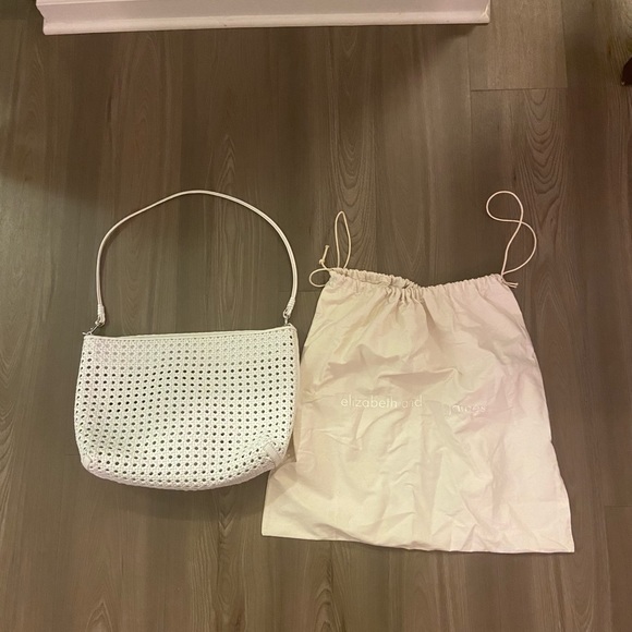 Elizabeth and James Handbags - NWOT Elizabeth and James woven tote bag